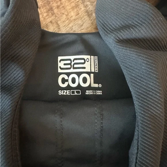 Two 32 Degrees Active Rib Bra Tank - Picture 7 of 10